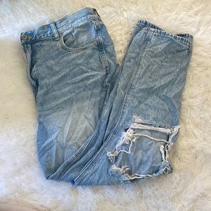 American Eagle Distressed Mom Jean